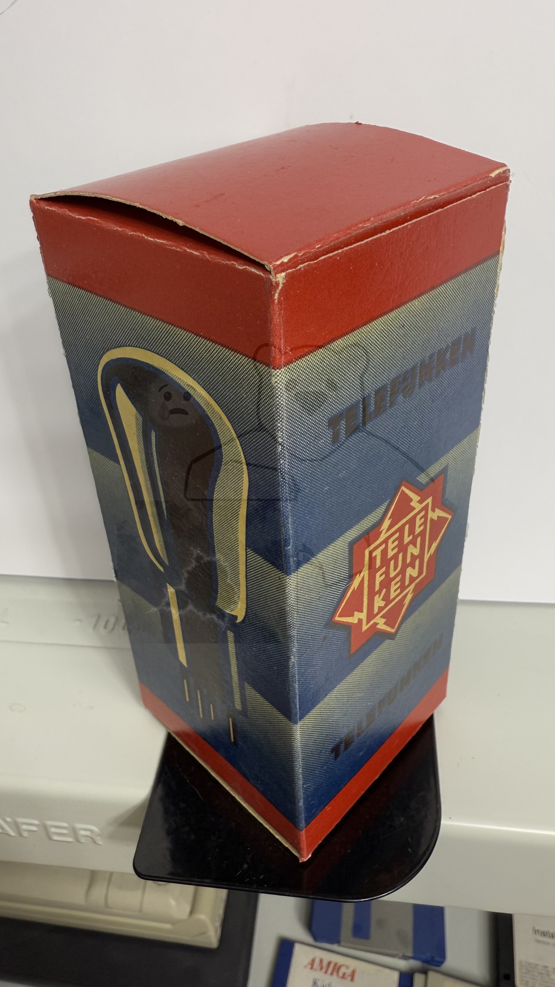 Telefunken Röhrenschachtel als Werbeaufsteller